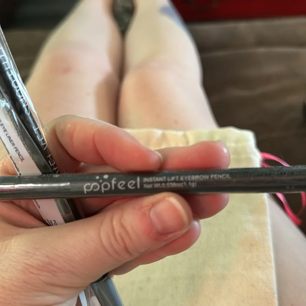 Popfeel Cosmetics Bundle‎ All New Sealed 12 Items with Blender Sponge and Bag.